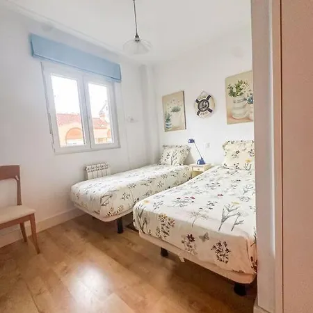 Apartamento En La Playa Mogro Con Parking Privado * Miengo